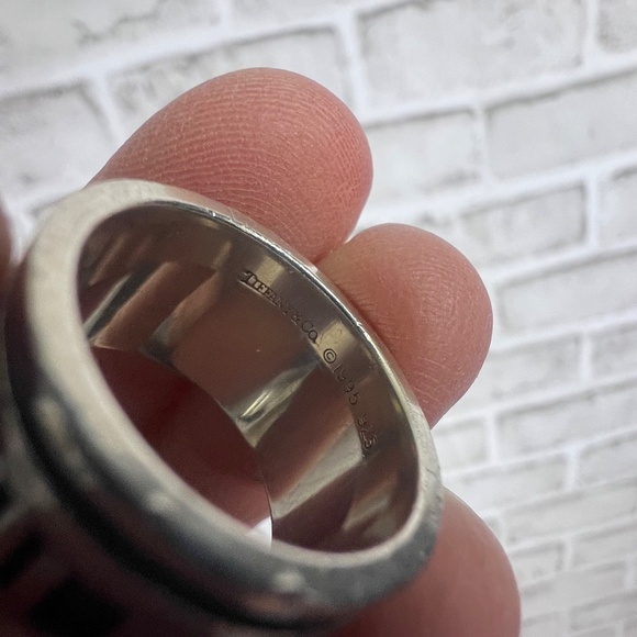 🎁|•TIFFANY & CO.•| 925 Sterling Silver ©1995 Roman Numeral Ultra Wide Ring Sz 6 - Picture 6 of 9